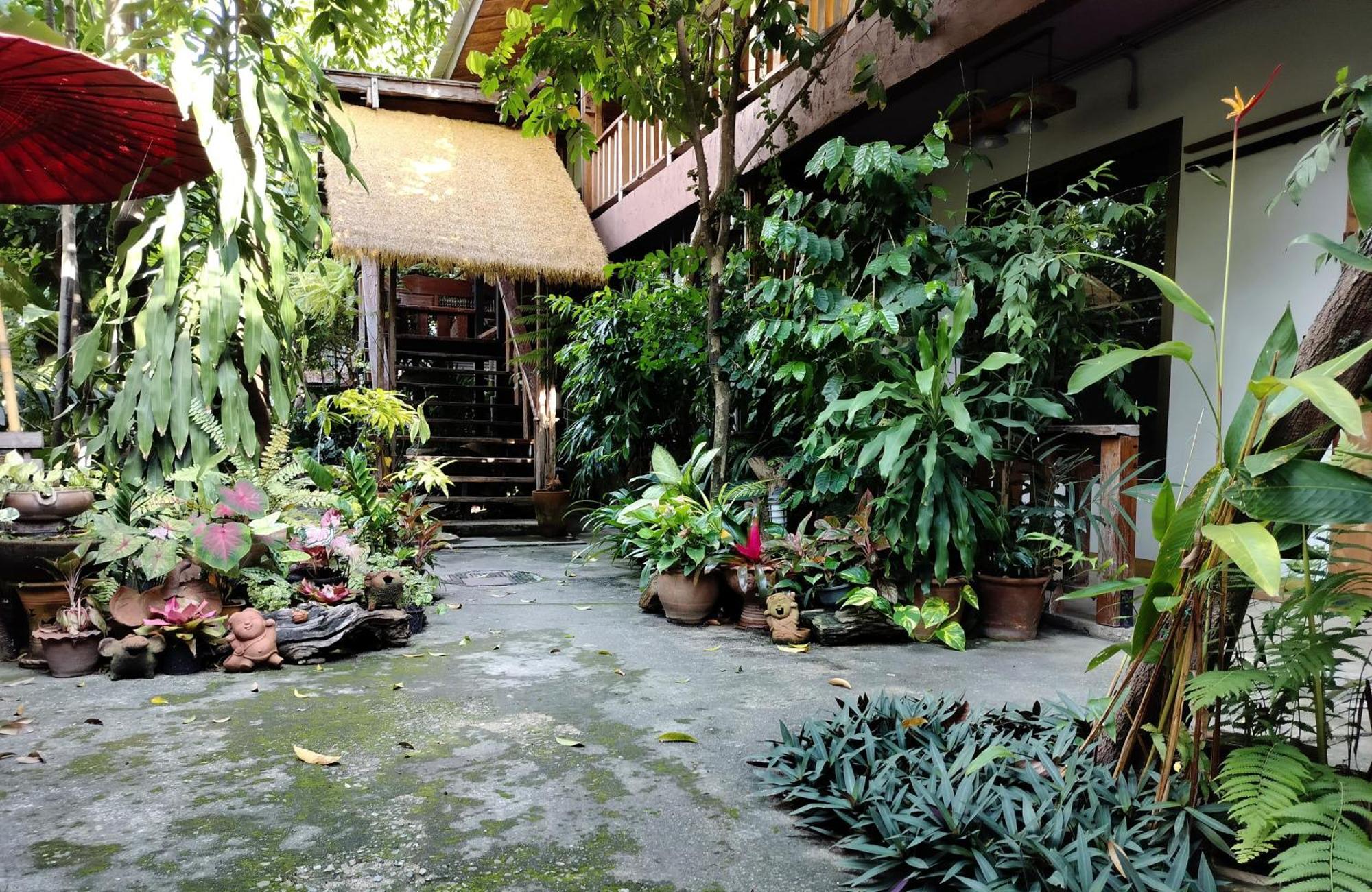Aparthotel Oldy De Garden Chiang Mai Esterno foto